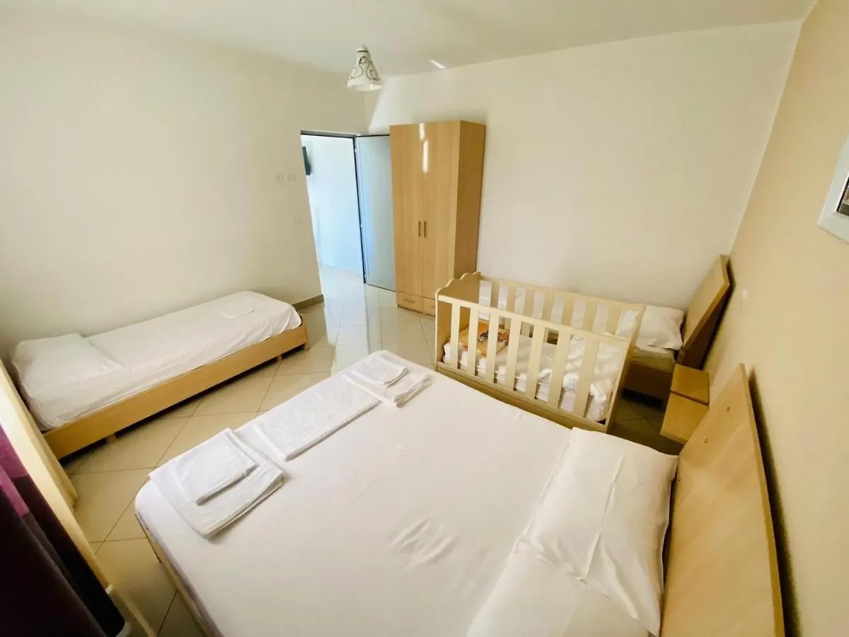 Vila Hotel Velipoje 0*,