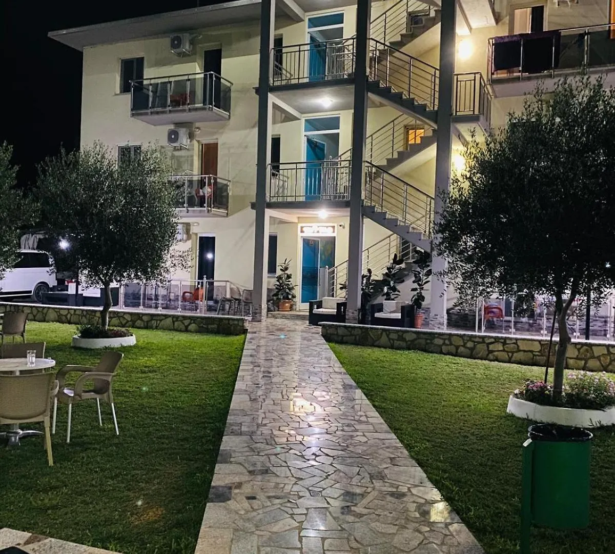 Vila Hotel Velipoje